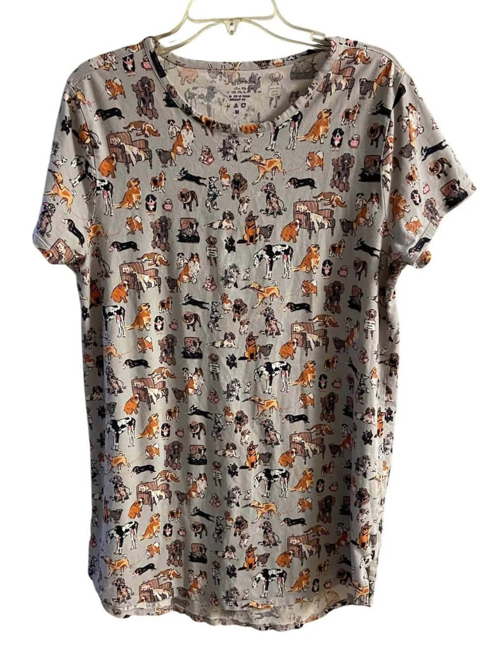 Vera Bradley grey night Tee with Orange and Black Dog Print Medium